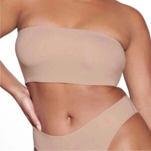 SKIMS FITS EVERYBODY BANDEAU size xxl SIENNA WOMENS
NEW